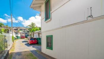 2007 Kalihi St Kalihi-upper, Honolulu home - photo 3 of 25 2007 Kalihi St Kalihi-upper, Honolulu home - photo 3 of 25