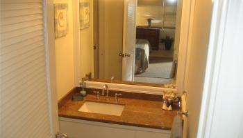 201 Ohua Ave Honolulu - Rental - photo 2 of 8