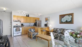 Waikiki Banyan condo # 2011-1, Honolulu, Hawaii - photo 3 of 14 Waikiki Banyan condo # 2011-1, Honolulu, Hawaii - photo 3 of 14