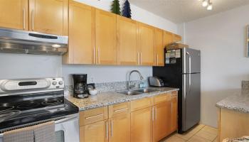 Waikiki Banyan condo # 2011-1, Honolulu, Hawaii - photo 4 of 14 Waikiki Banyan condo # 2011-1, Honolulu, Hawaii - photo 4 of 14