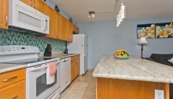 Waikiki Banyan condo # 2107, Honolulu, Hawaii - photo 2 of 17