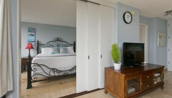 Waikiki Banyan condo # 2107, Honolulu, Hawaii - photo 6 of 17