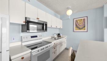 Waikiki Banyan condo # 2905 Mauka, Honolulu, Hawaii - photo 5 of 11