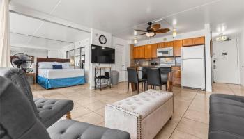 Waikiki Banyan condo # 3106, Honolulu, Hawaii - photo 6 of 18