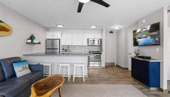 Waikiki Banyan condo # 3208 Mauka, Honolulu, Hawaii - photo 5 of 20