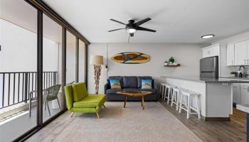 Waikiki Banyan condo # 3208 Mauka, Honolulu, Hawaii - photo 6 of 20