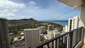 Photo of Waikiki Banyan
