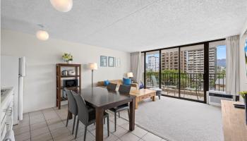 Waikiki Banyan condo # 611, Honolulu, Hawaii - photo 4 of 25