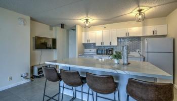 Waikiki Banyan condo # 803 T-1, Honolulu, Hawaii - photo 6 of 23