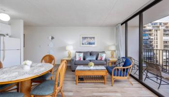 Waikiki Banyan condo # 903-Mauka, Honolulu, Hawaii - photo 4 of 23