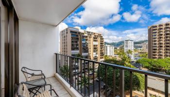 Waikiki Banyan condo # 903-Mauka, Honolulu, Hawaii - photo 5 of 23