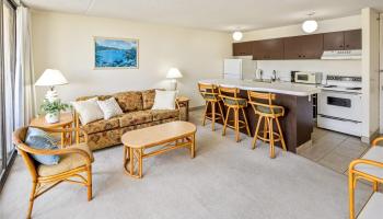 Waikiki Banyan condo # 909, Honolulu, Hawaii - photo 4 of 18