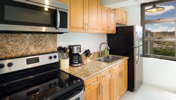 Waikiki Banyan condo # Mauka 3513, Honolulu, Hawaii - photo 4 of 13