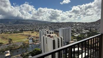 201 Ohua Ave Honolulu - Rental - photo 5 of 23