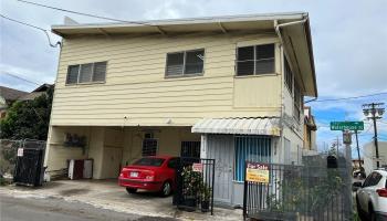 2015 Waterhouse St Honolulu - Multi-family - photo 1 of 11 2015 Waterhouse St Honolulu - Multi-family - photo 1 of 11