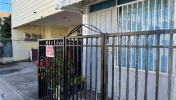 2015 Waterhouse St Honolulu - Multi-family - photo 3 of 11 2015 Waterhouse St Honolulu - Multi-family - photo 3 of 11