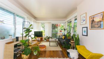 2015C Round Top Drive Makiki Heights, Honolulu home - photo 2 of 15 2015C Round Top Drive Makiki Heights, Honolulu home - photo 2 of 15
