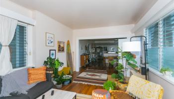 2015C Round Top Drive Makiki Heights, Honolulu home - photo 4 of 15 2015C Round Top Drive Makiki Heights, Honolulu home - photo 4 of 15