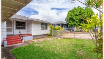 2027  Hillcrest Street Kamehameha Heights, Honolulu home - photo 2 of 23