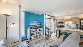 Ala Wai Mansion condo # 304, Honolulu, Hawaii - photo 4 of 25