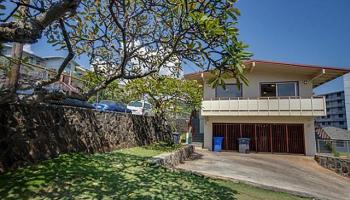 2033  Aupuni St ,  home - photo 1 of 12
