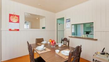 2037 Liliha St Nuuanu-lower, Honolulu home - photo 3 of 10 2037 Liliha St Nuuanu-lower, Honolulu home - photo 3 of 10
