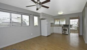2040 Aupuni St Kamehameha Heights, Honolulu home - photo 2 of 16 2040 Aupuni St Kamehameha Heights, Honolulu home - photo 2 of 16