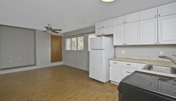 2040 Aupuni St Kamehameha Heights, Honolulu home - photo 4 of 16