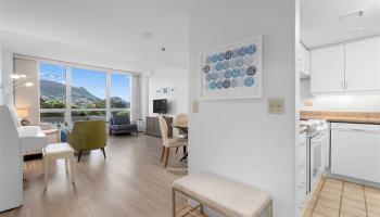 Nuuanu Parkside condo # 501, Honolulu, Hawaii - photo 4 of 25