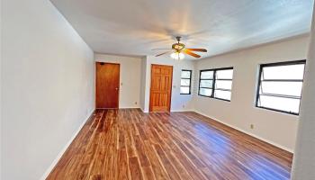 2075 Palolo Ave Palolo, Diamond Head home - photo 5 of 17