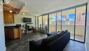 2092 Kuhio Ave Honolulu - Rental - photo 2 of 10