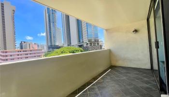 2092 Kuhio Ave Honolulu - Rental - photo 5 of 10