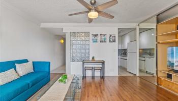 2092 Kuhio Ave Honolulu - Rental - photo 2 of 17