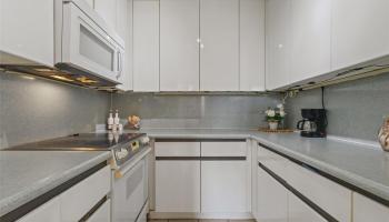 2092 Kuhio Ave Honolulu - Rental - photo 6 of 17