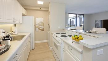 Twenty One Hundred condo # 1703, Honolulu, Hawaii - photo 3 of 15 Twenty One Hundred condo # 1703, Honolulu, Hawaii - photo 3 of 15
