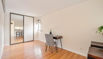 Twenty One Hundred condo # 401, Honolulu, Hawaii - photo 6 of 22