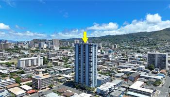 Twenty One Hundred condo # 407, Honolulu, Hawaii - photo 1 of 25