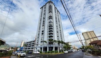Twenty One Hundred condo # 703, Honolulu, Hawaii - photo 2 of 24