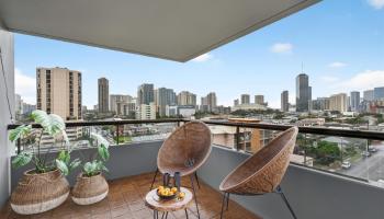 Twenty One Hundred condo # 703, Honolulu, Hawaii - photo 1 of 24