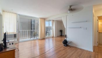 2115 Ala Wai Blvd Honolulu - Rental - photo 4 of 19