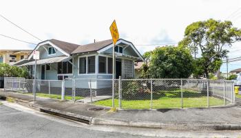 2119  Kalihi Street Kalihi-upper,  home - photo 1 of 24