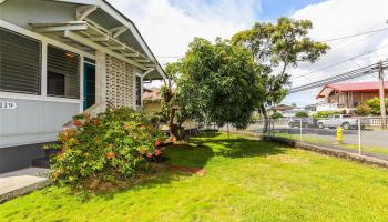 2119  Kalihi Street Kalihi-upper, Honolulu home - photo 3 of 24