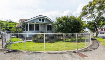 2119  Kalihi Street Kalihi-upper, Honolulu home - photo 4 of 24