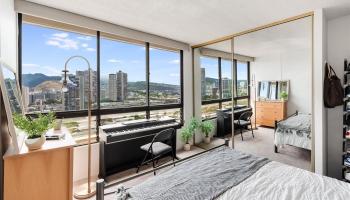 2121 Ala Wai condo # 1702, Honolulu, Hawaii - photo 6 of 14