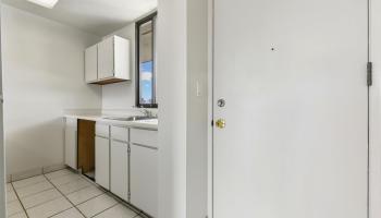 2121 Ala Wai condo # 1802, Honolulu, Hawaii - photo 6 of 25