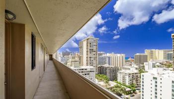 2121 Ala Wai condo # 1902, Honolulu, Hawaii - photo 3 of 25