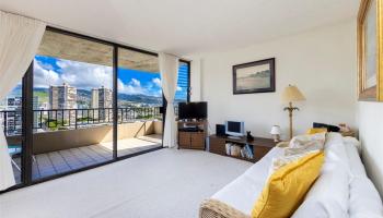 2121 Ala Wai condo # 2206, Honolulu, Hawaii - photo 2 of 23 2121 Ala Wai condo # 2206, Honolulu, Hawaii - photo 2 of 23