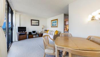 2121 Ala Wai condo # 2206, Honolulu, Hawaii - photo 3 of 23 2121 Ala Wai condo # 2206, Honolulu, Hawaii - photo 3 of 23