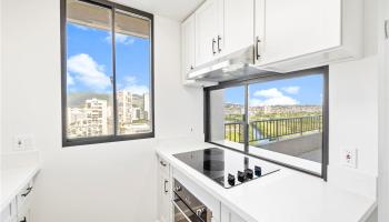 2121 Ala Wai condo # 2206, Honolulu, Hawaii - photo 2 of 24
