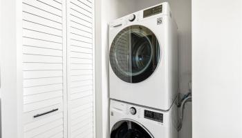 2121 Ala Wai condo # 2206, Honolulu, Hawaii - photo 4 of 24